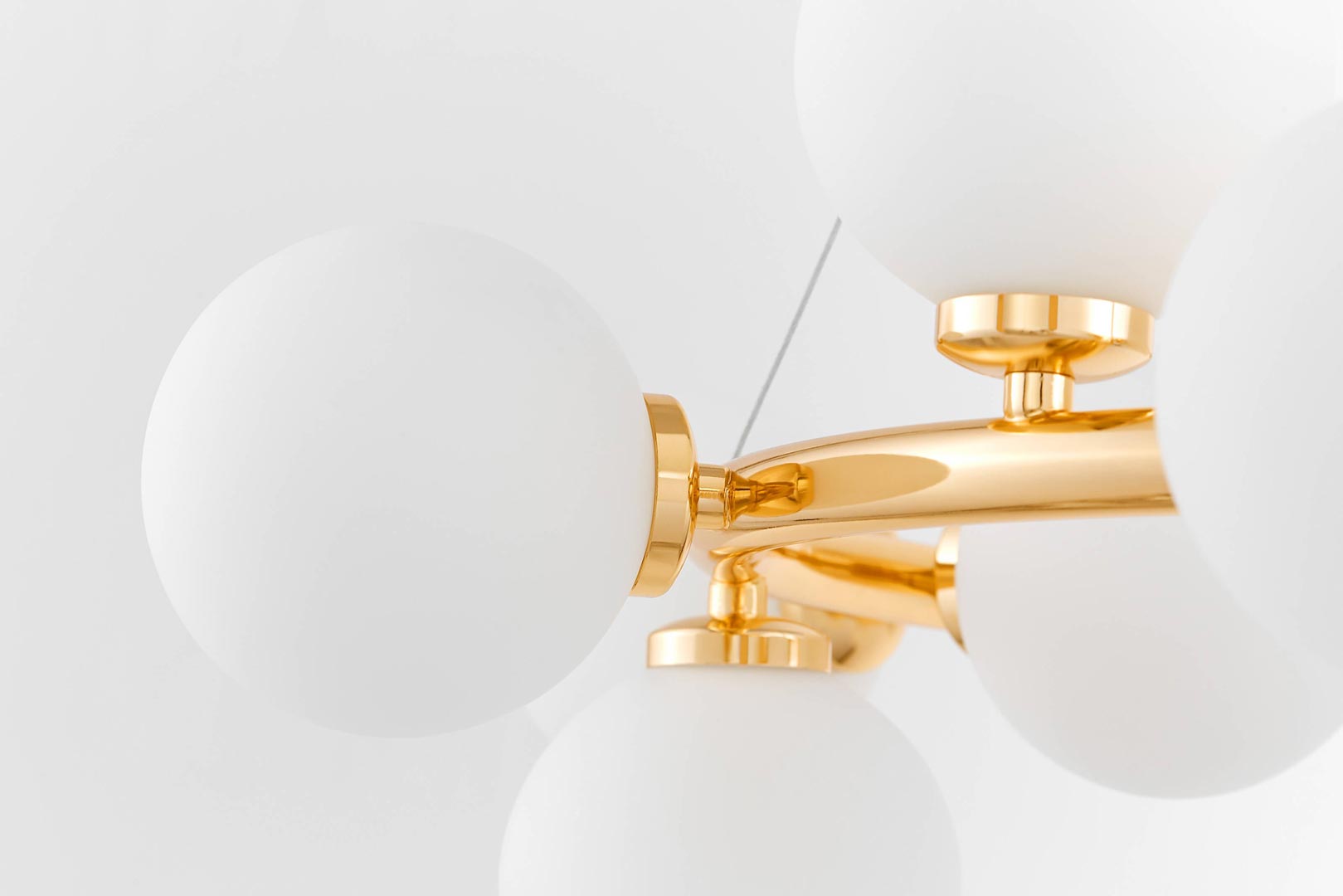 Zlatý lustr, stropní lampa MARSIADA kulatá bílá stínidla - Lumina Deco obrázek 4