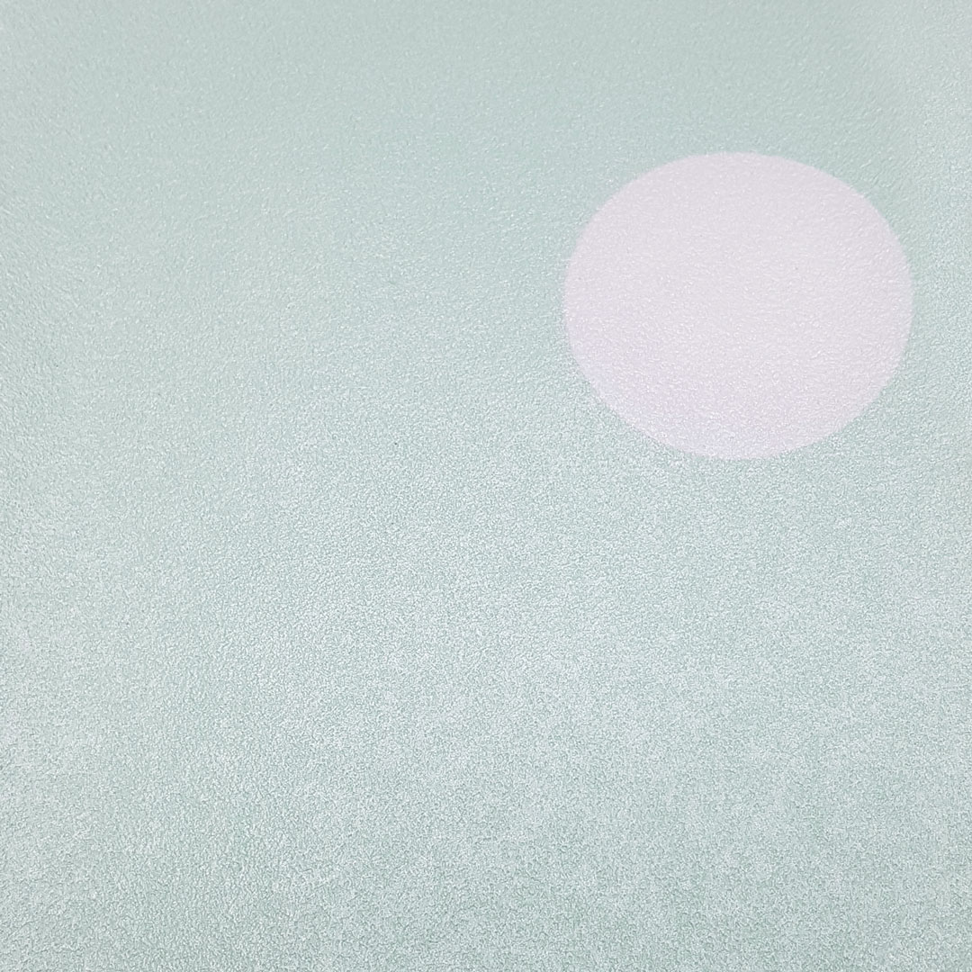 Mátová tapeta na zeď s bílými puntíky, tečkami, 5 cm - Dekoori obrázek 4