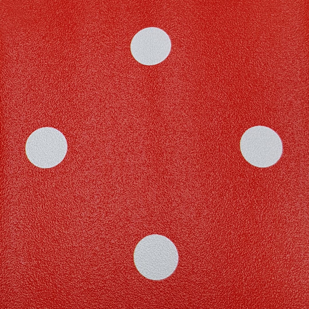 Červená tapeta s drobnými bílými puntíky 2 cm - Dekoori obrázek 4