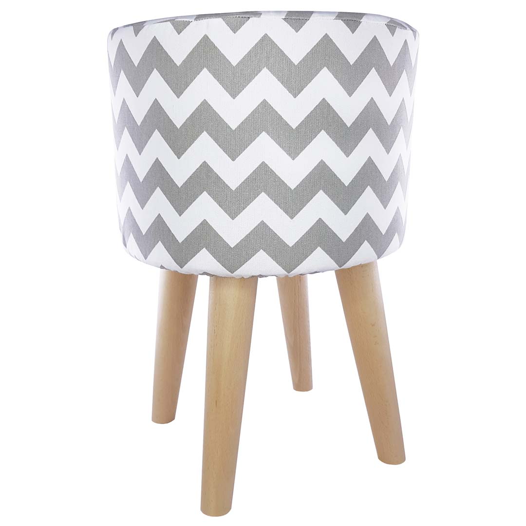 Bílo-šedý pouf se vzorem cik-cak malá stolička styl skandinávský, loftový - Lily Pouf obrázek 3