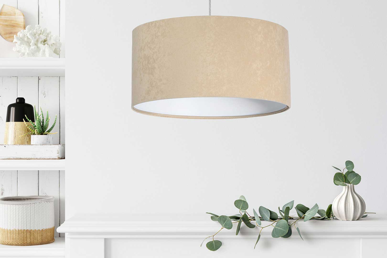 Béžovo-bílá závěsná lampa s velurovým stínidlem ve tvaru válce NIGELLA - BPS Koncept obrázek 2