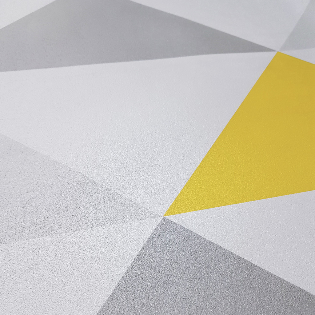 Tapeta s bílými, šedými a žlutými trojúhelníky 33 cm - Dekoori obrázek 4