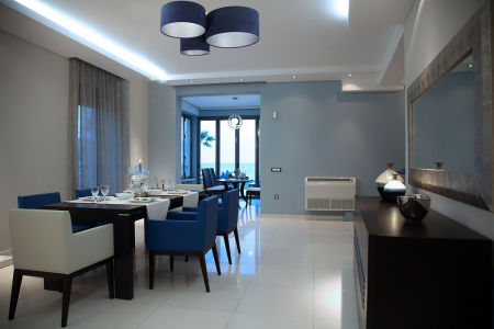 Tmavě modrá stropní lampa s kulatými velurovými stínidly se stříbrnými vnitřky, sada svítidel HONIR