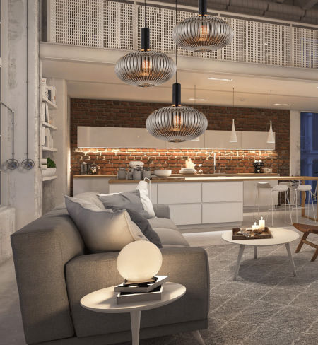 Černá závěsná lampa FLORI se stínítkem z kouřového skla v moderním loftovém stylu