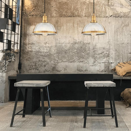 Elegantní skleněná závěsná lampa BRICO mosazná nastavitelná půlkulatá