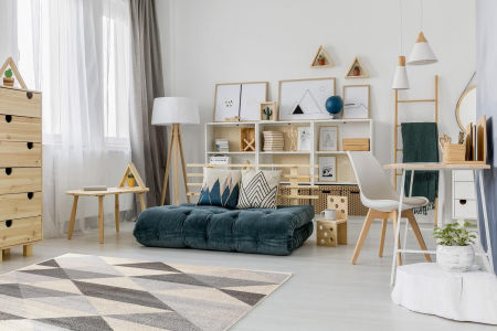 Geometrický moderní koberec s šedými a béžovými trojúhelníky Smoothie Grey