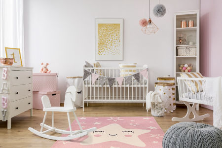 Růžový koberec pro dívky s bílými hvězdami Happy Star Pink hypoalergenní