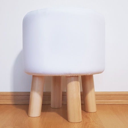 Dekorativní, žluto-bílý sedací pouf v loftovém stylu, vzor marocký jetel