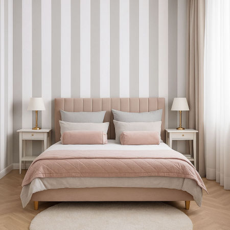 Tapeta se svislými bílo-šedými pruhy šířky 16,6 cm