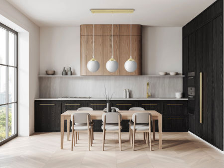 Trojitá závěsná lampa nad jídelní stůl nebo kuchyňský ostrůvek, bílé koule, klasická zlatá - FINO