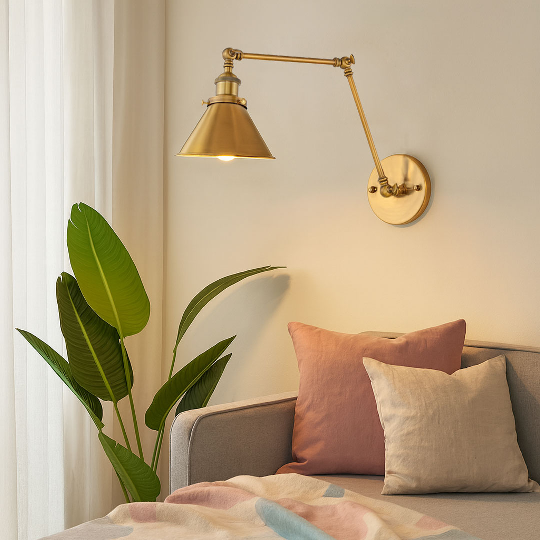 Nastavitelná nástěnná lampa v barvě zlaté mosazi GUBI W2 industriální průmyslové svítidlo na čtení - Lumina Deco obrázek 2